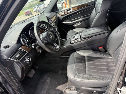 Used 2014 Mercedes-Benz GL 550 4MATIC image 17
