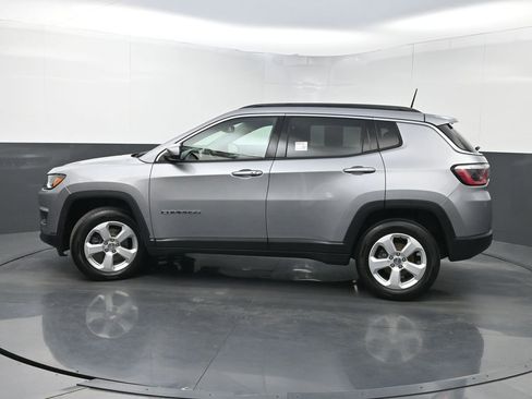 Used 2018 Jeep Compass Latitude w/ Safe & Security Group image 39
