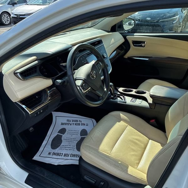 Used 2015 Toyota Avalon XLE Touring FWD image 5