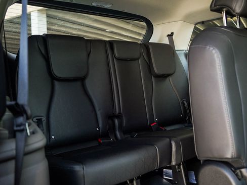 New 2026 Kia Carnival EX FWD image 14