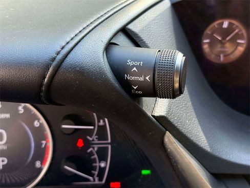 Used 2019 Lexus ES 350 Luxury w/ Accessory Package image 31