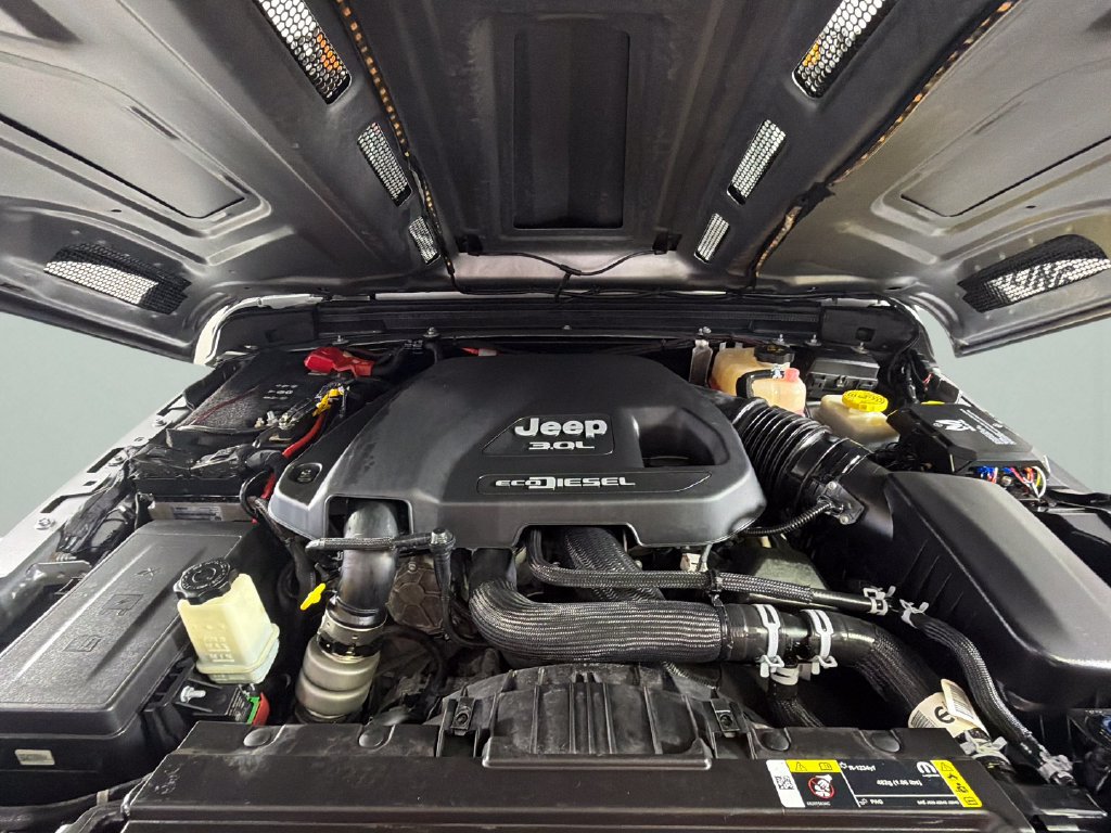 Used 2021 Jeep Wrangler Unlimited Sport AWD/4WD image 39