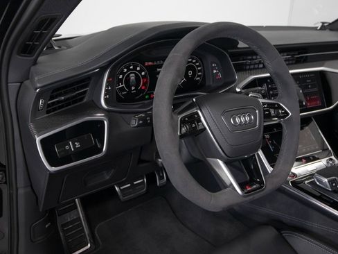 Used 2025 Audi RS 6 performance image 30