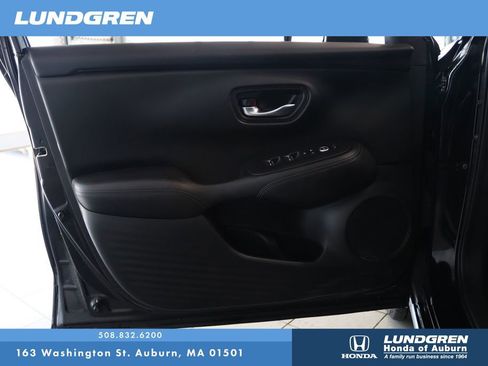 Used 2024 Honda HR-V EX-L image 10