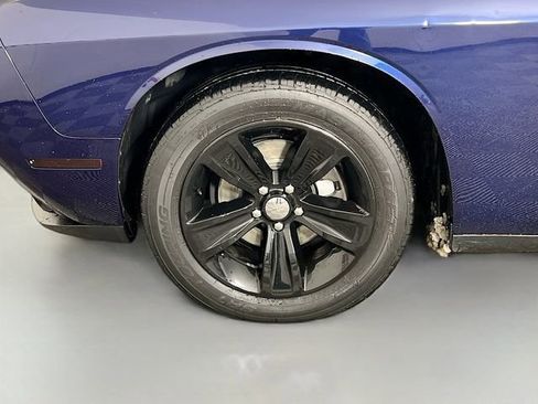 Used 2016 Dodge Challenger SXT image 23