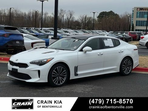 Used 2018 Kia Stinger Premium image 3