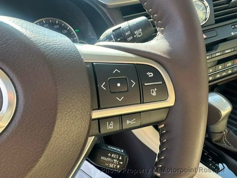 Used 2016 Lexus RX 350 FWD w/ Luxury Package image 19