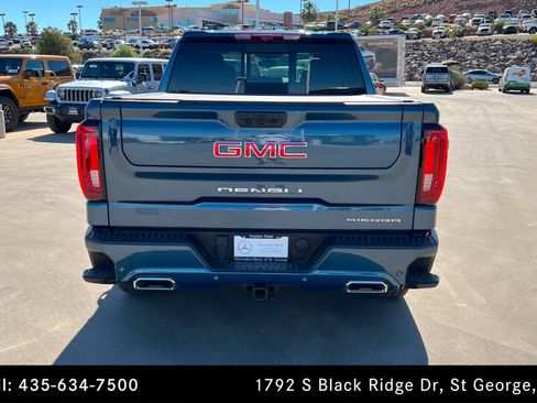 Used 2025 GMC Sierra 1500 Denali AWD/4WD image 4