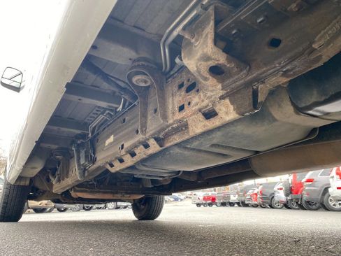 Used 2018 Chevrolet Express 3500 LS image 31