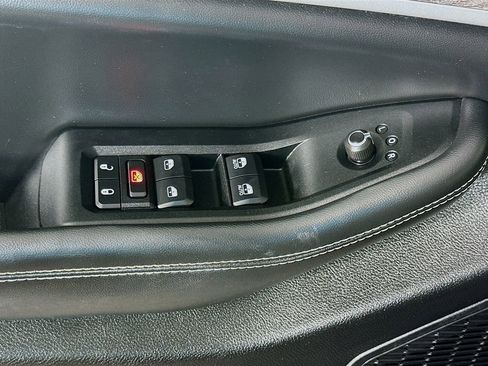 Certified 2023 Jeep Grand Cherokee L Limited AWD/4WD image 28