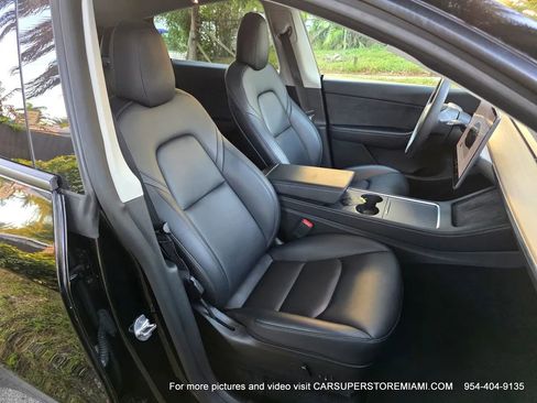Used 2022 Tesla Model Y Long Range image 42