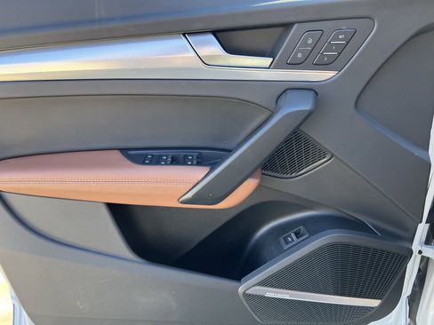 Certified 2025 Audi Q5 2.0T Premium Plus w/ Premium Plus Package image 14