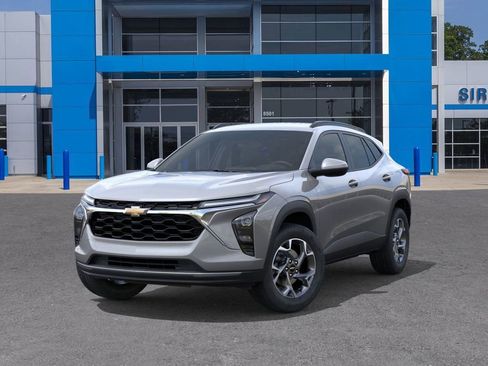 New 2026 Chevrolet Trax LT image 6