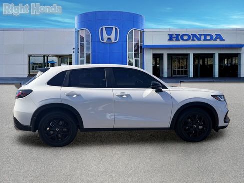 Certified 2024 Honda HR-V Sport image 9
