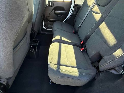 Used 2024 Jeep Wrangler Sport S image 21