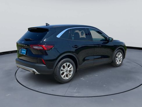 Used 2023 Ford Escape Active w/ Cold Weather Package FWD image 8