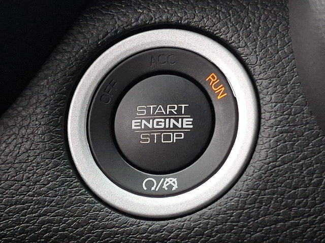 Used 2022 RAM 1500 4x4 Crew Cab image 24