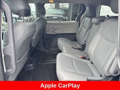 Used 2023 Toyota Sienna XLE image 15