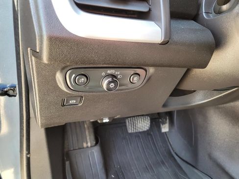 Used 2024 GMC Terrain SLT w/ Elevation Edition FWD image 26
