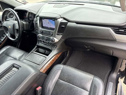 Used 2019 Chevrolet Suburban Premier RWD image 27