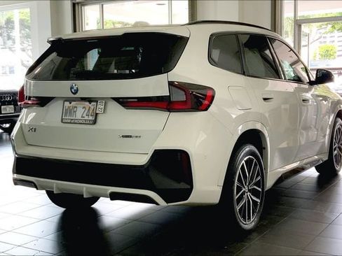 Used 2023 BMW X1 xDrive28i w/ Premium Package AWD/4WD image 6