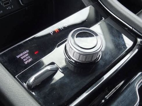 Used 2023 Jeep Grand Cherokee Limited image 37