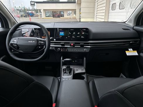 New 2026 Kia Sportage EX image 17
