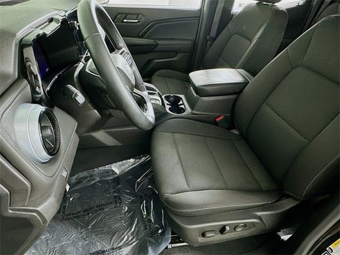 Used 2024 Chevrolet Colorado LT w/ LT Convenience Package II image 9