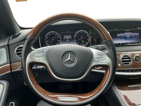 Used 2017 Mercedes-Benz S 550 Sedan image 12