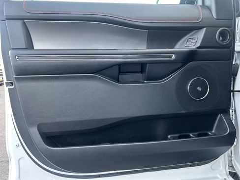 Used 2021 Ford Expedition Max Limited image 15