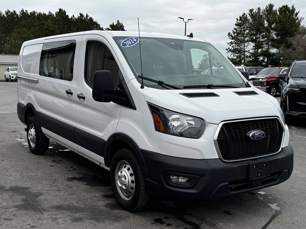 Used 2024 Ford Transit 250 Low Roof AWD w/ Exterior Upgrade Package image 8