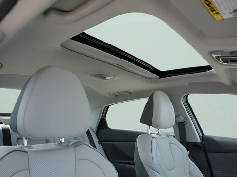 Certified 2026 Hyundai Elantra Limited FWD image 13