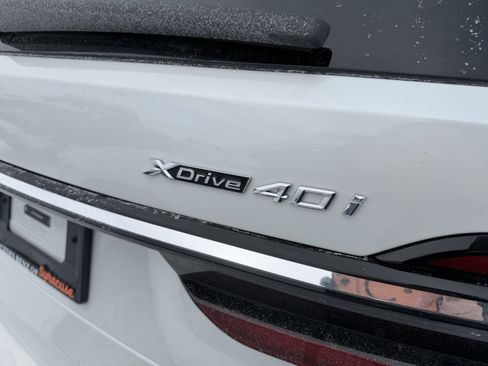Used 2024 BMW X7 xDrive40i w/ Executive Package image 7