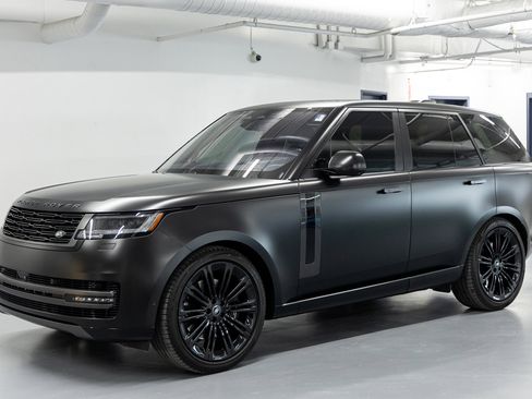 Used 2023 Land Rover Range Rover Autobiography image 1