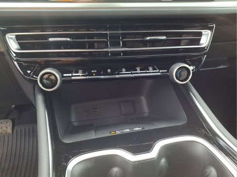 New 2026 Chevrolet Traverse LT w/ Enhanced Driving Package image 22