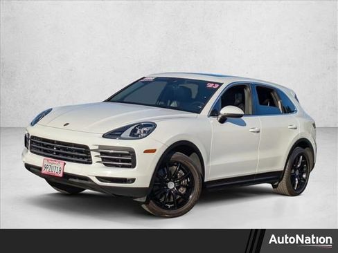 Used 2023 Porsche Cayenne Platinum Edition image 1