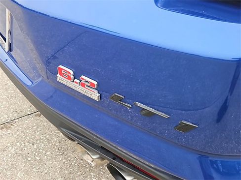 Used 2022 Chevrolet Camaro LT w/ RS Package image 7
