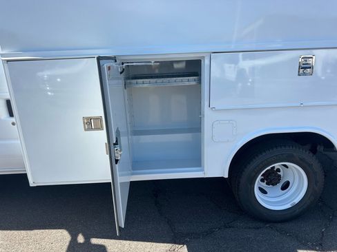 New 2026 Ford E-350 and Econoline 350 Super Duty w/ Power Equipment Group image 17
