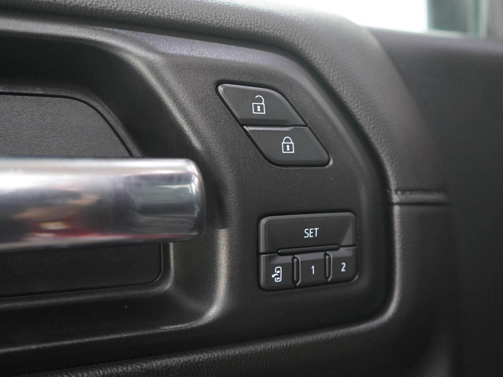Used 2019 Chevrolet Silverado 1500 High Country w/ Z71 Off-Road Package AWD/4WD image 22
