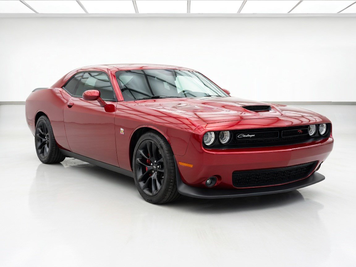 Used 2021 Dodge Challenger R/T Scat Pack RWD image 3