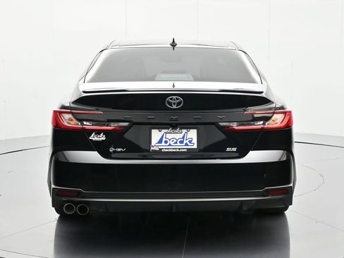 Used 2025 Toyota Camry SE image 6