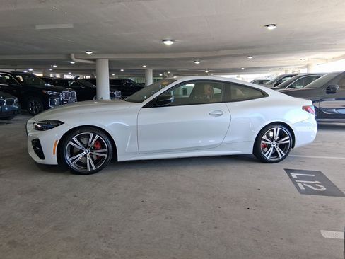 Certified 2023 BMW 430i Coupe w/ M Sport Package image 2
