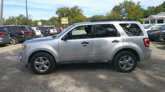 Used 2011 Ford Escape XLT w/ Convenience Group AWD/4WD image 1