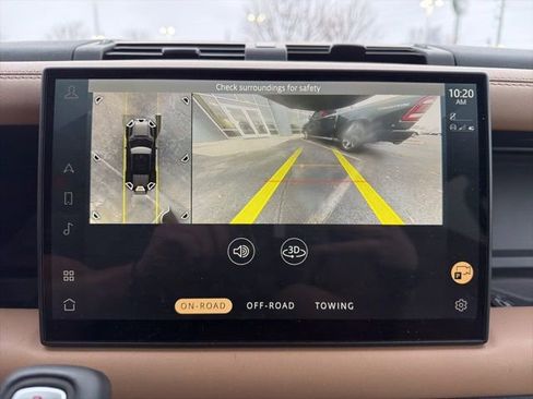 Used 2025 Land Rover Defender 110 X-Dynamic SE image 32