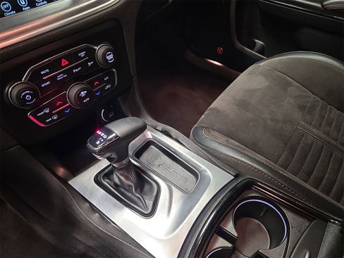 Used 2017 Dodge Charger R/T image 24