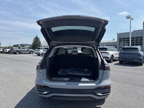 Used 2026 Lincoln Nautilus Premier w/ Equipment Group 102A image 5