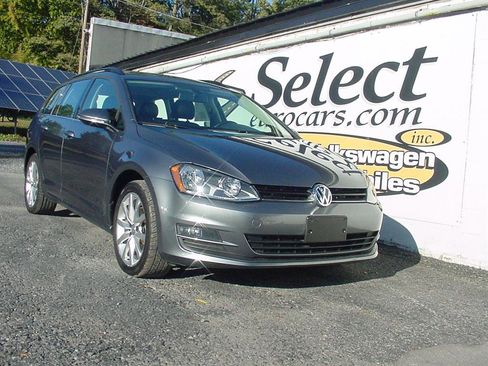 Used 2015 Volkswagen Golf SE image 1