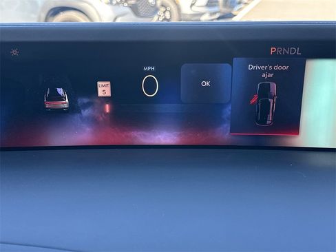 Used 2024 Lincoln Nautilus Reserve image 12