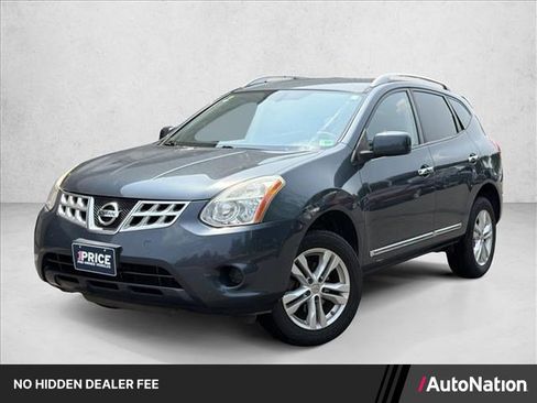 Used 2013 Nissan Rogue SV FWD image 1