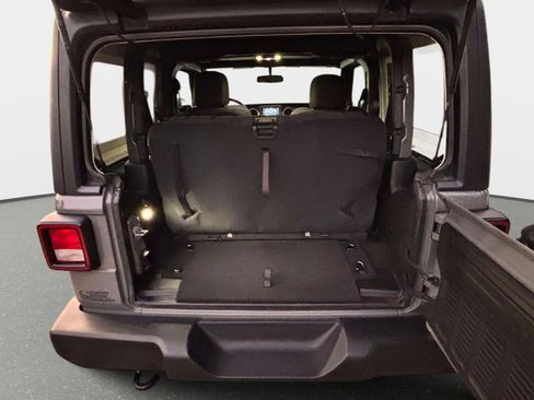 Used 2021 Jeep Wrangler Willys image 25